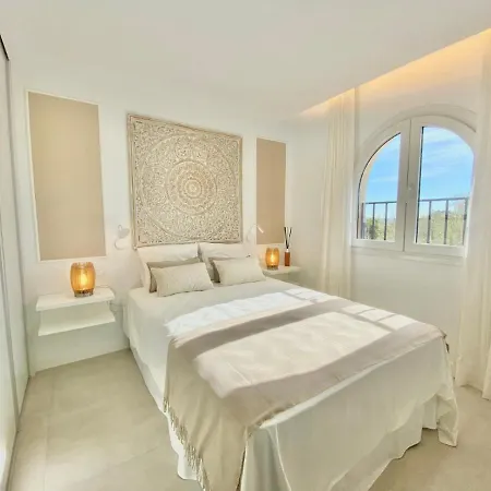Delta Mar Suites *